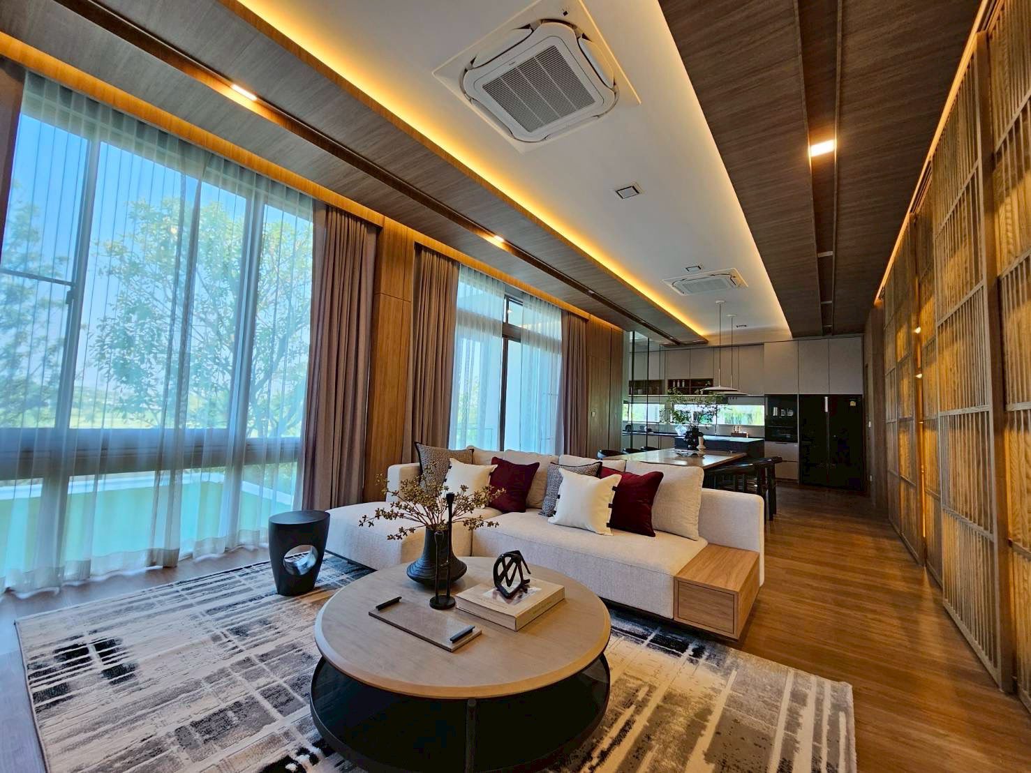 Beautiful Detached House For Rent