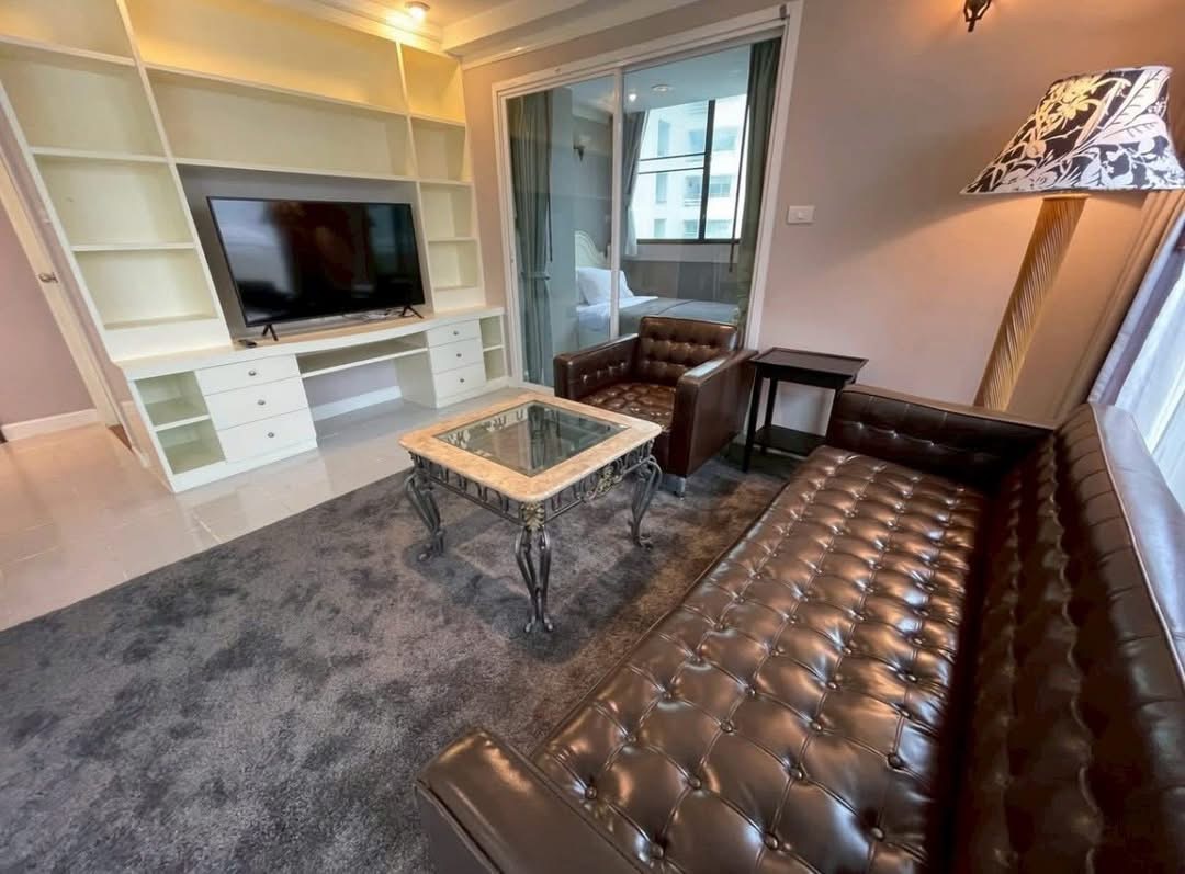 Large Two Bedroom Apartment For Rent
