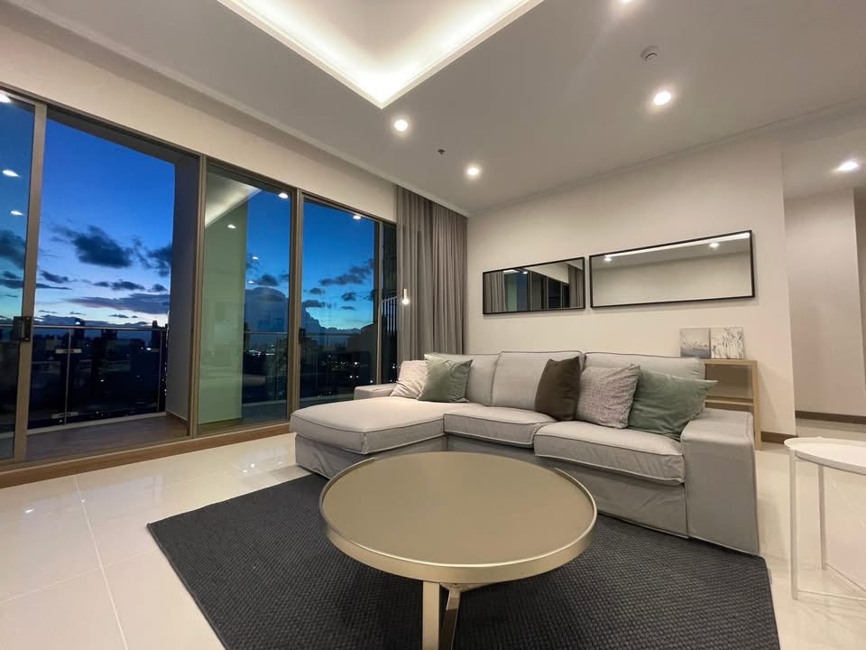 Large Three Bedroom Apartment For Rent
