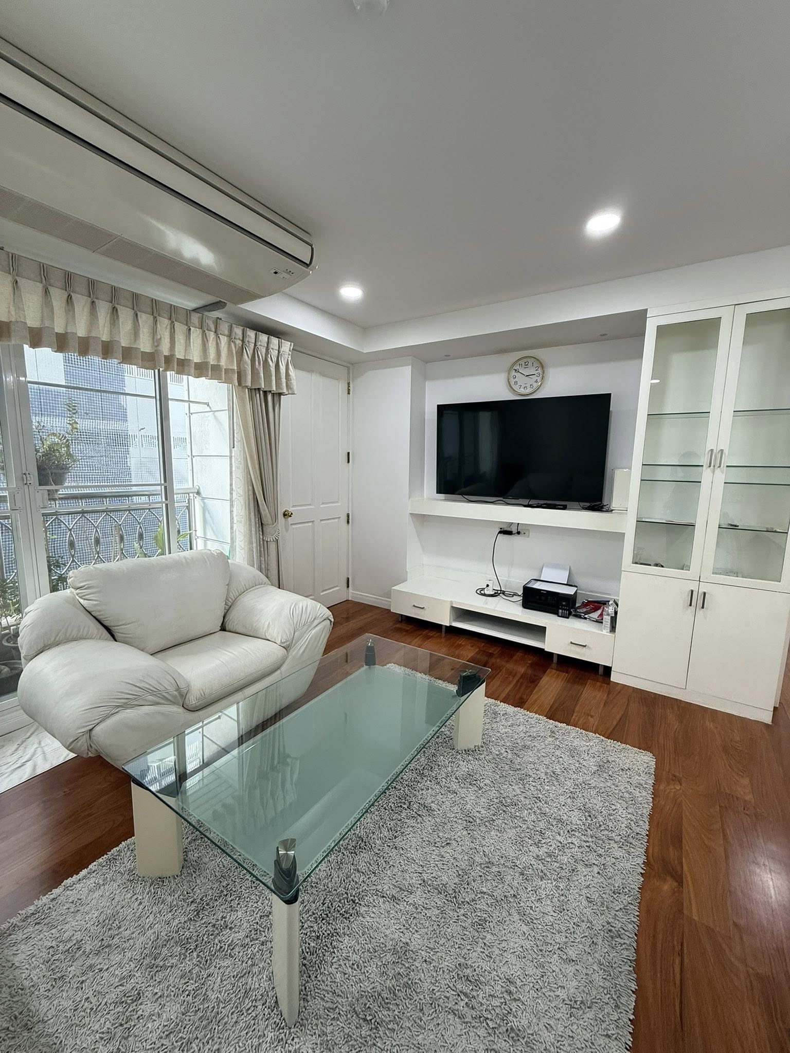 Two Bedroom Condo For Rent