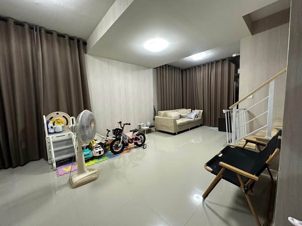 Town house for Sale