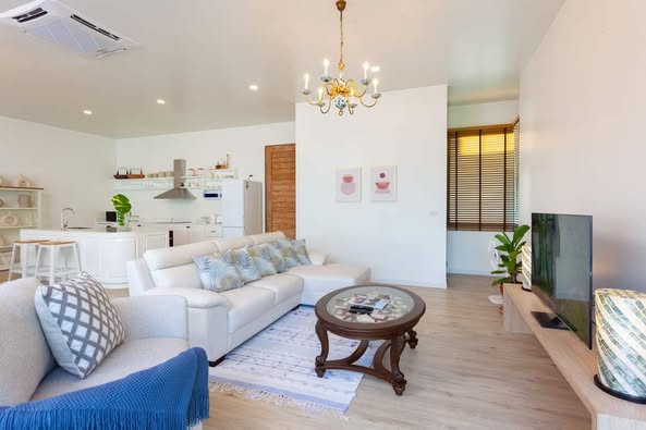 Penthouse with Jacuzzi For Rent