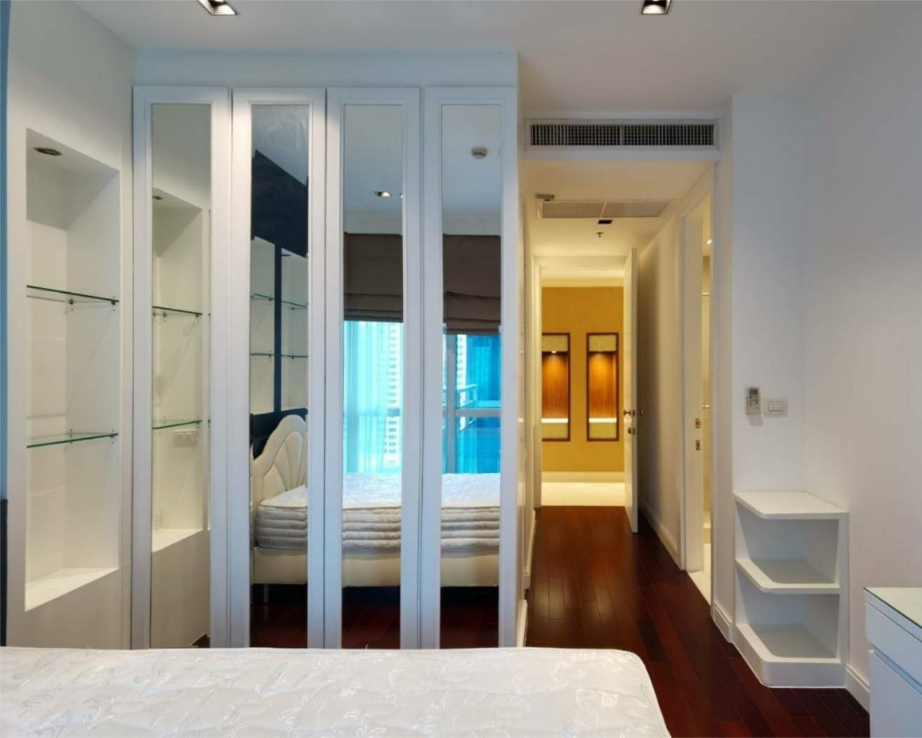 Luxury Three Bedroom Apartment For Rent