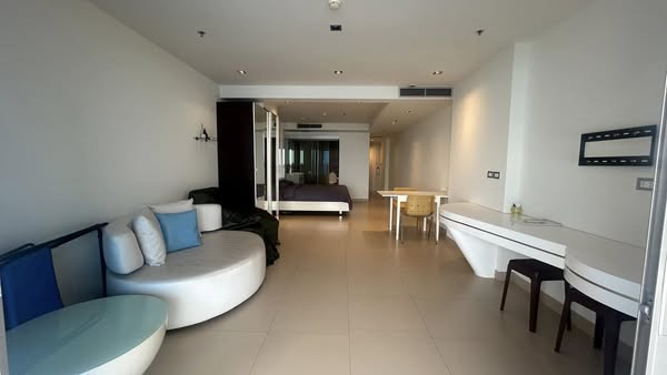 Large Studio Room For Rent