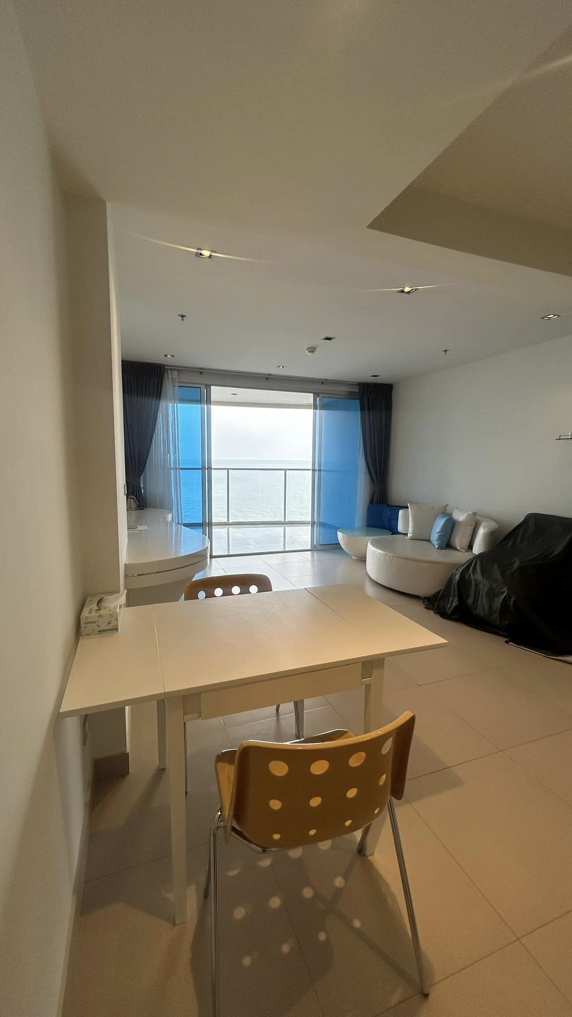 Large Studio Room For Rent