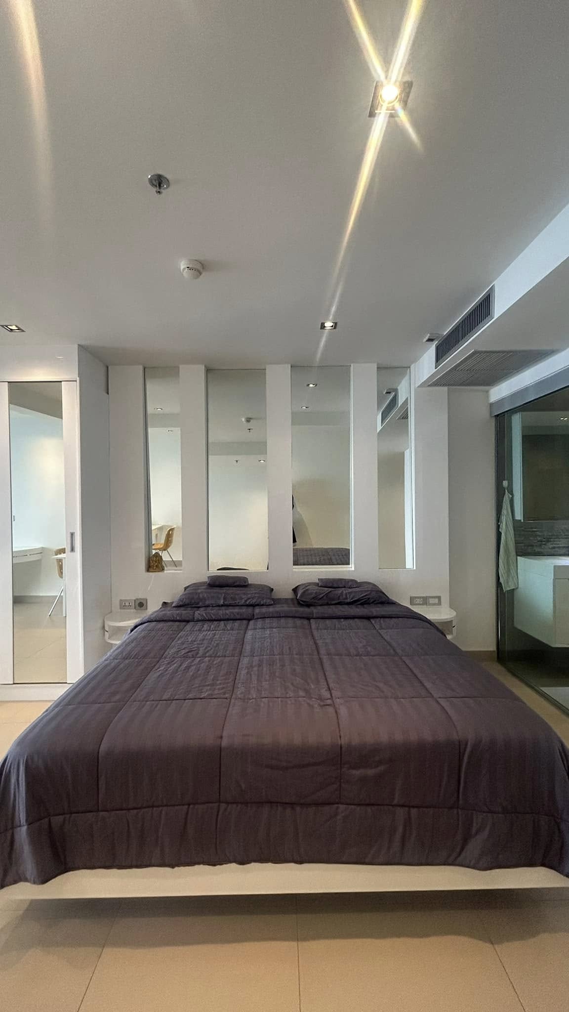 Large Studio Room For Rent