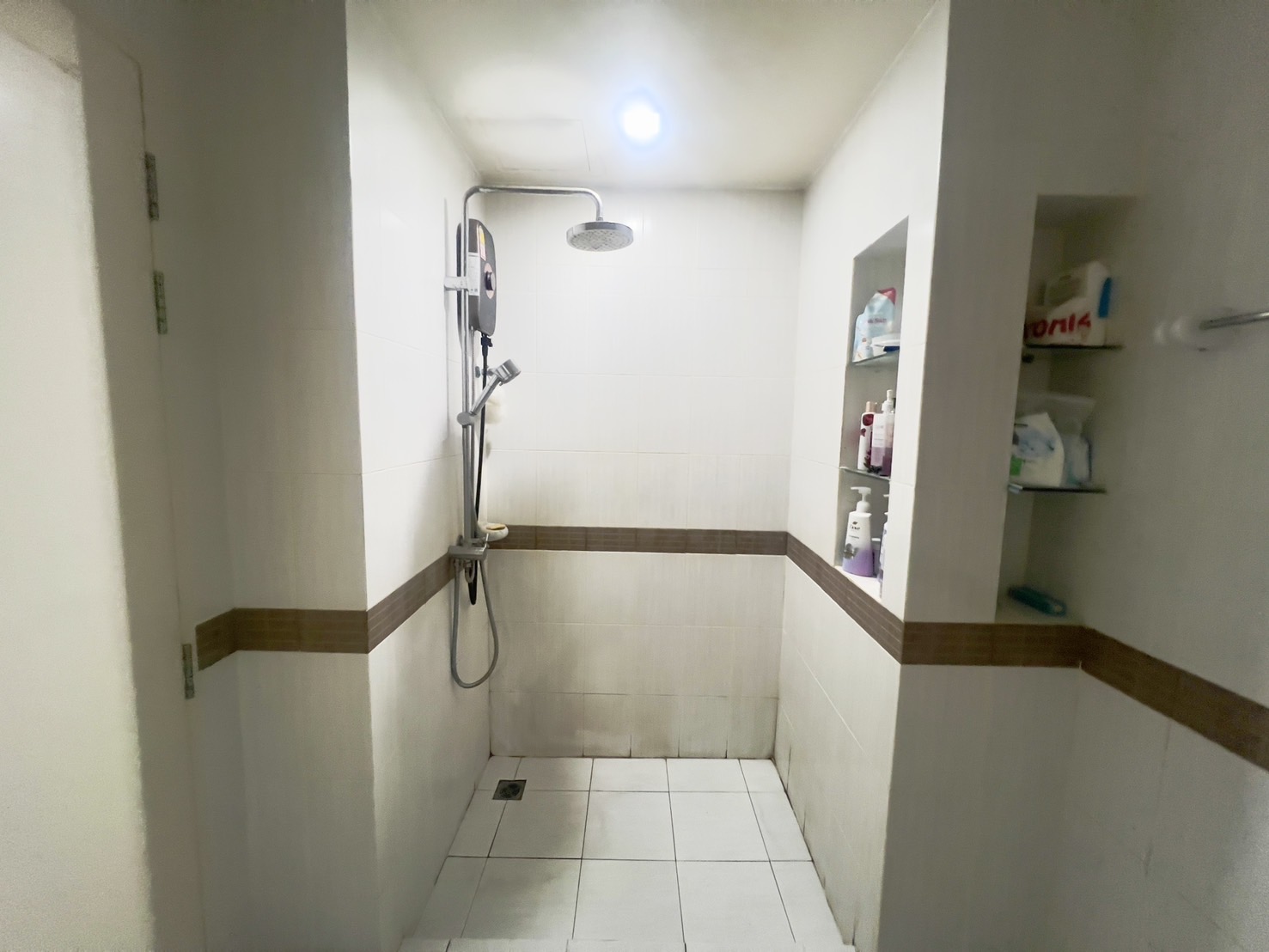 Studio Room For Rent