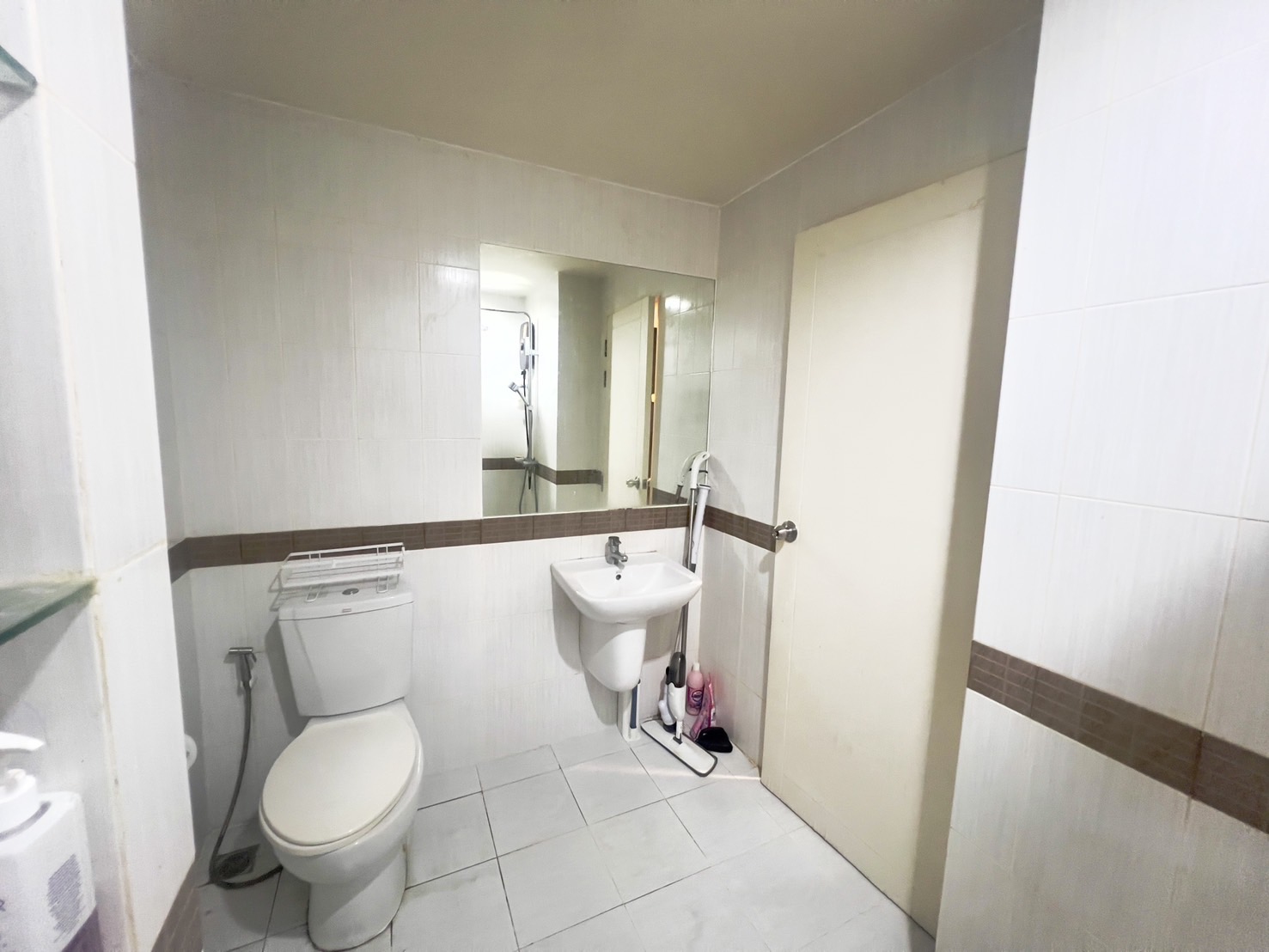 Studio Room For Rent