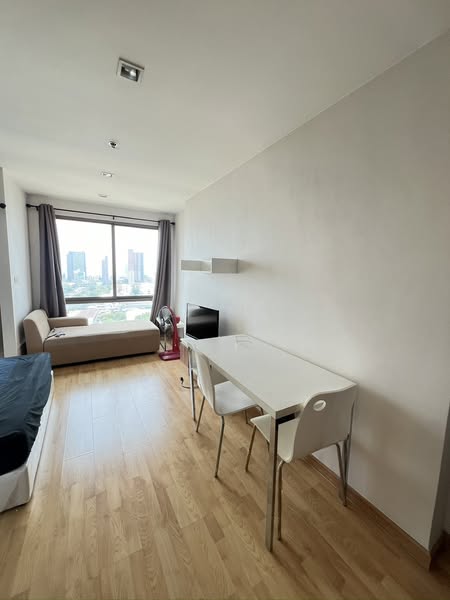 Studio Room For Rent