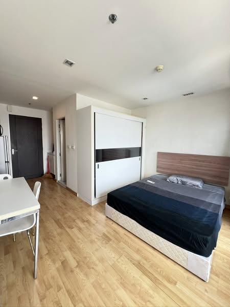 Studio Room For Rent