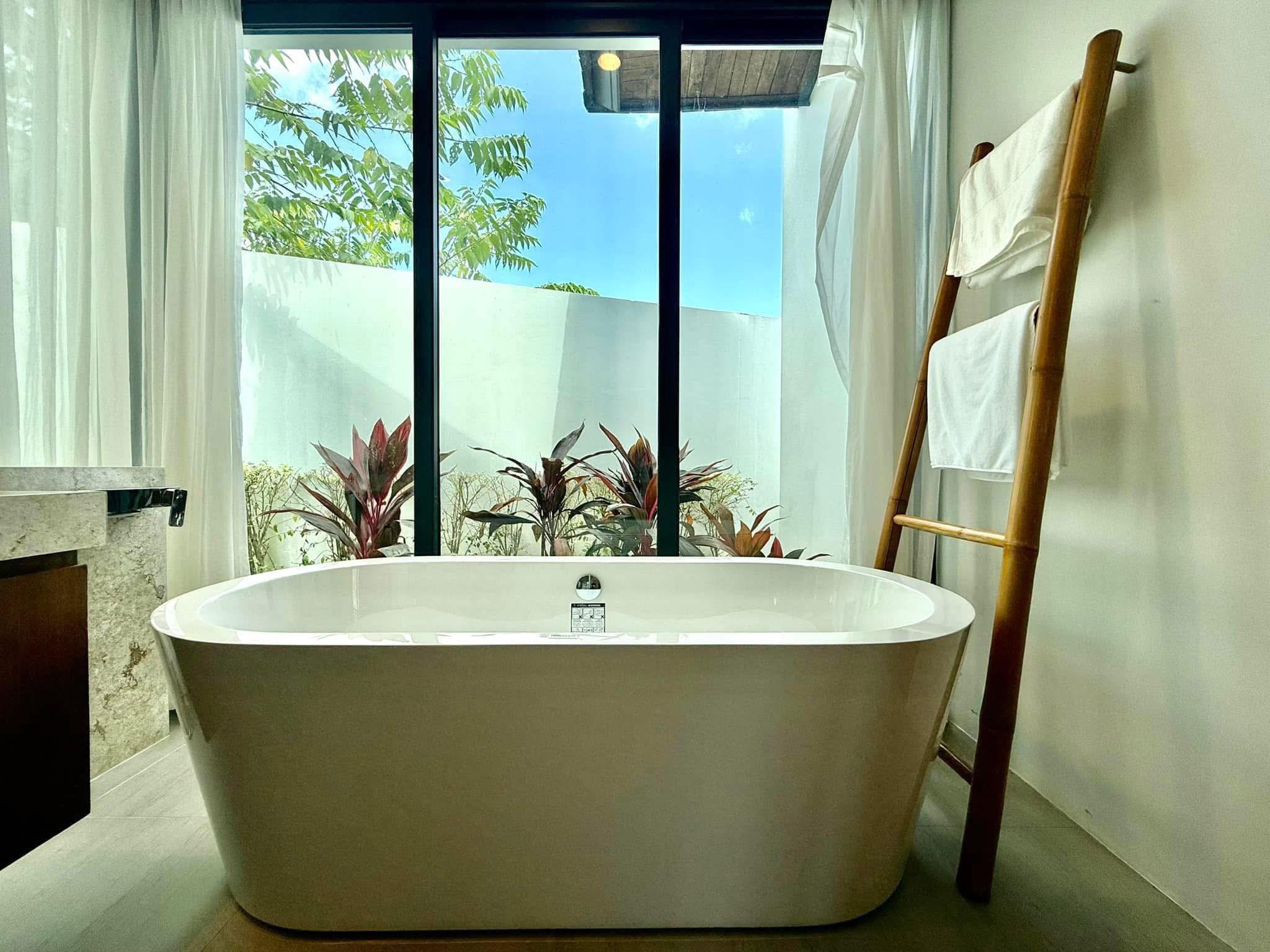 Luxury Pool Villa For Rent