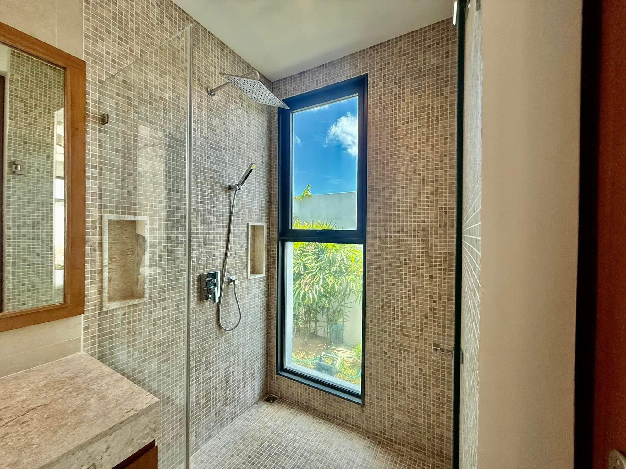 Luxury Pool Villa For Rent