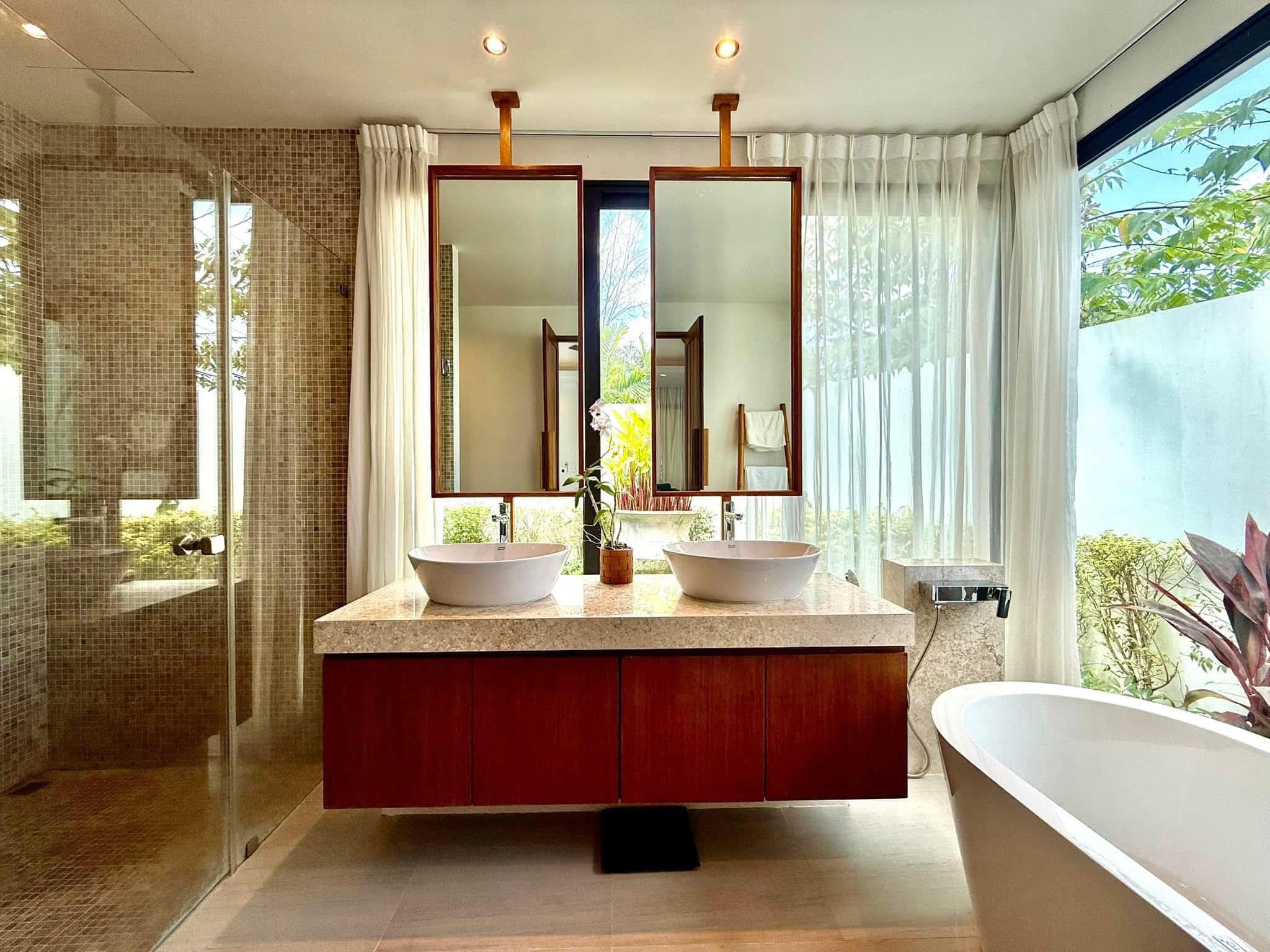 Luxury Pool Villa For Rent