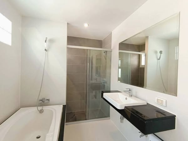Independent House For Rent