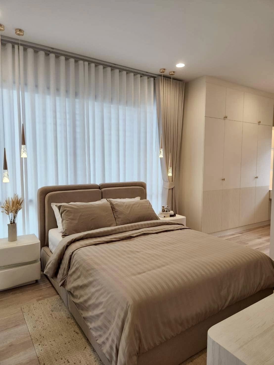 Detached House For Rent