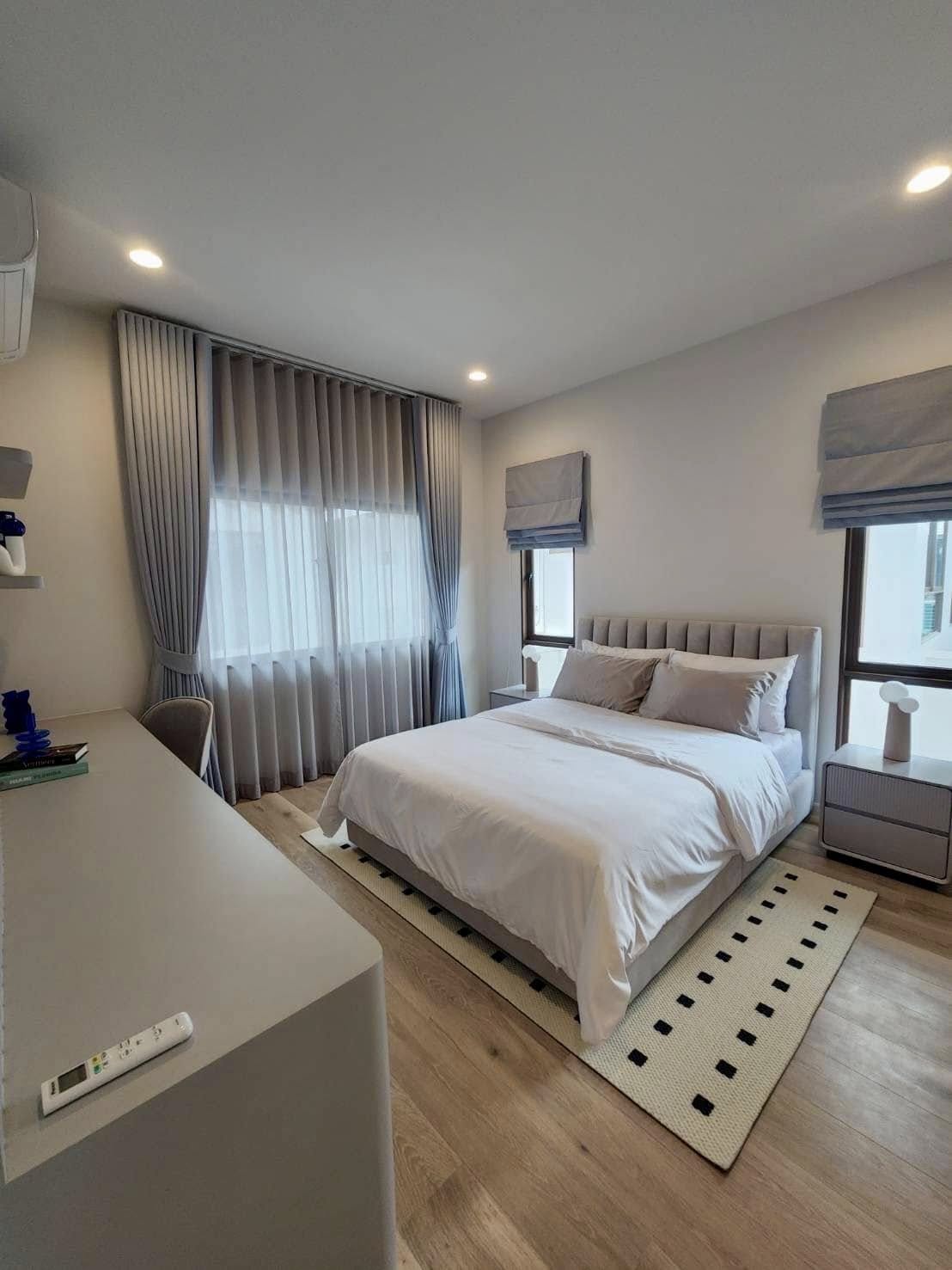 Detached House For Rent