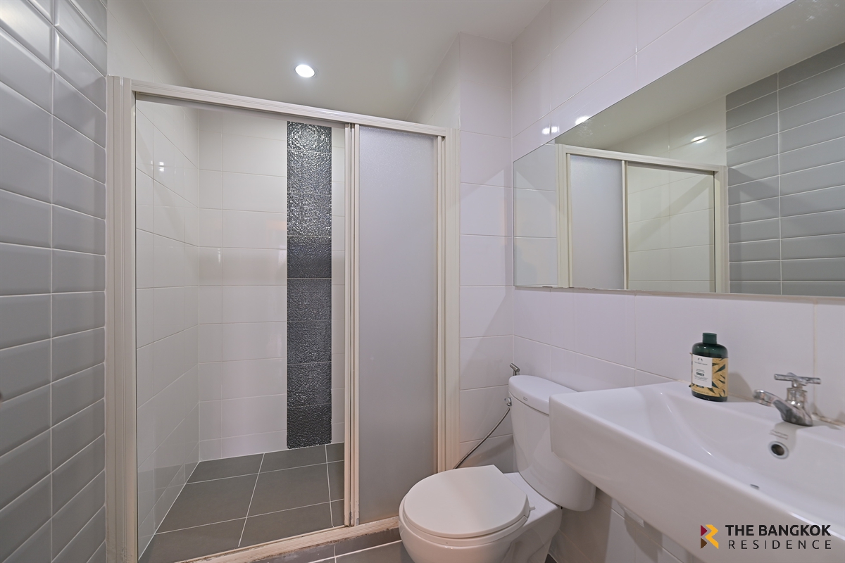 One Bedroom Condo For Rent