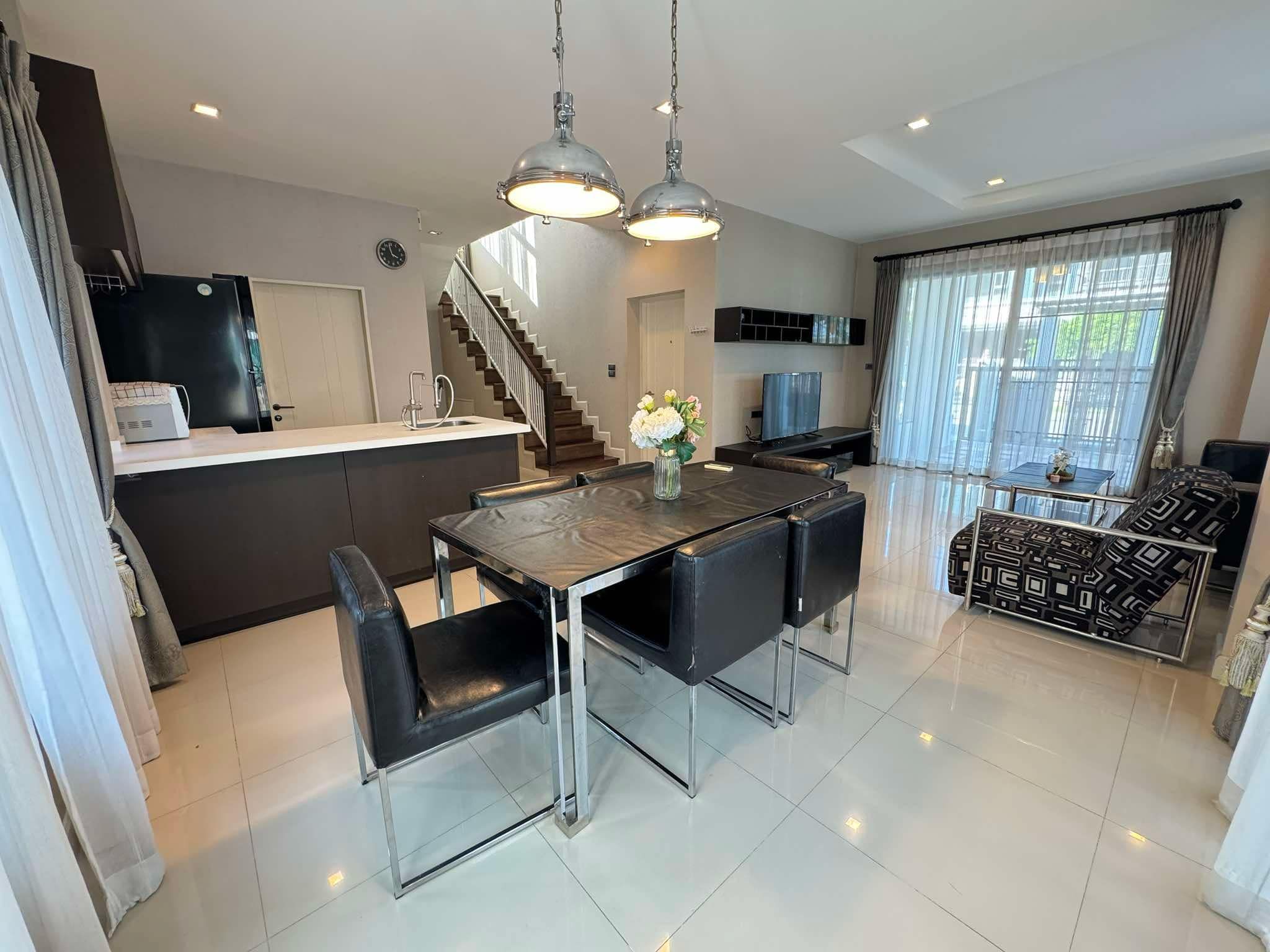 Luxury Villa For Rent