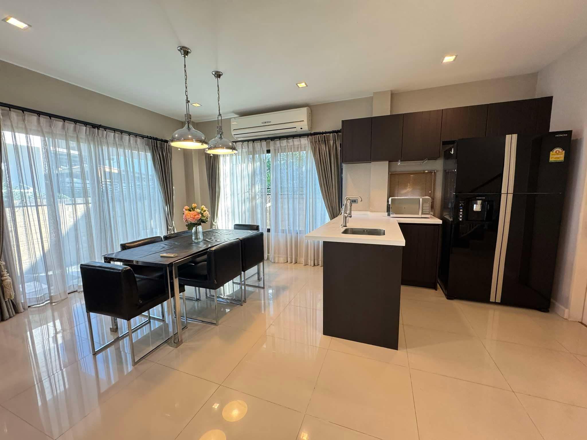 Luxury Villa For Rent