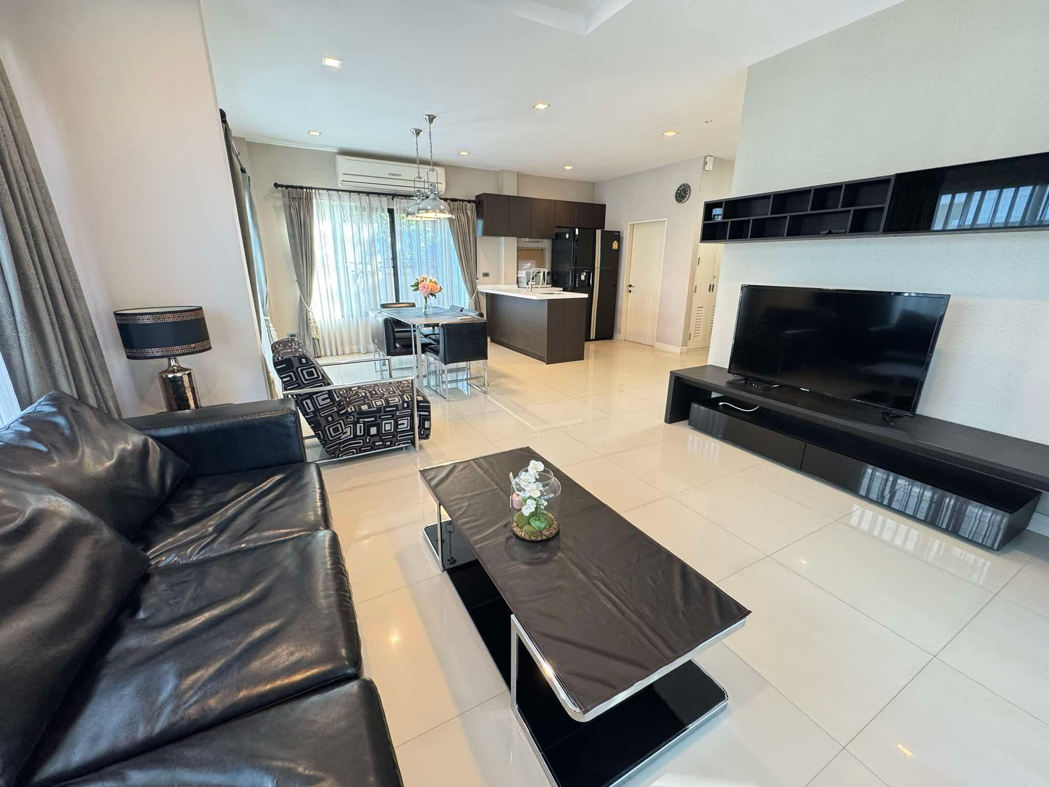 Luxury Villa For Rent