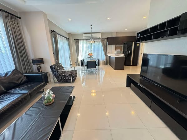 Luxury Villa For Rent