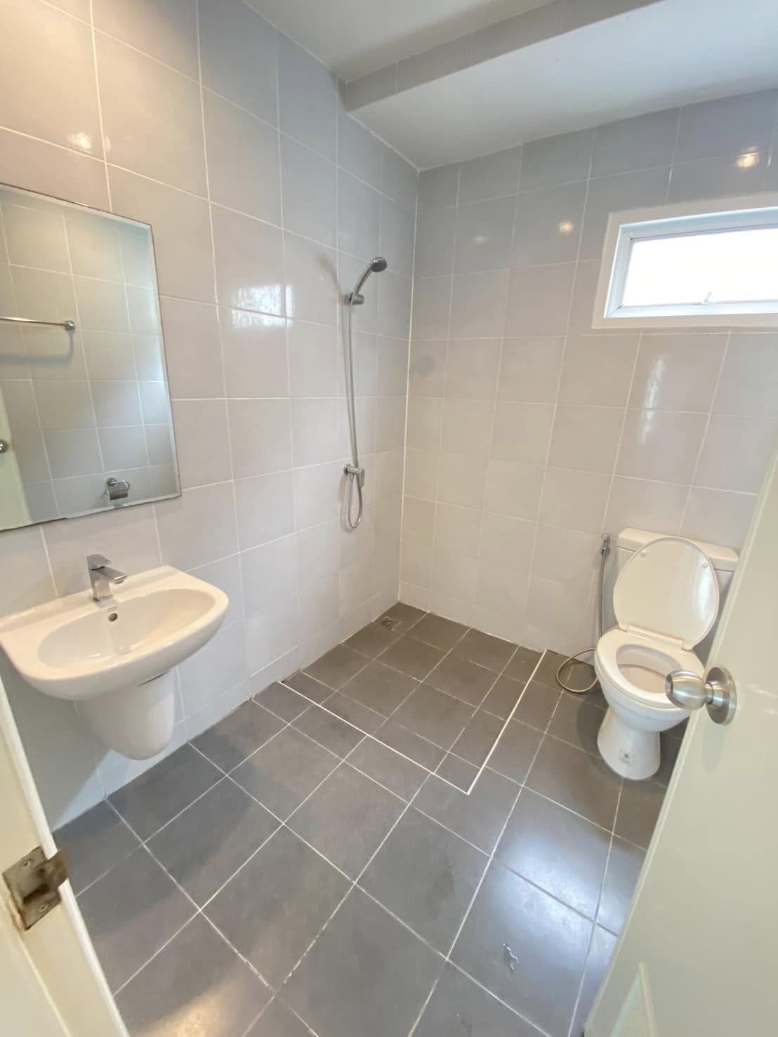 Detached House For Rent