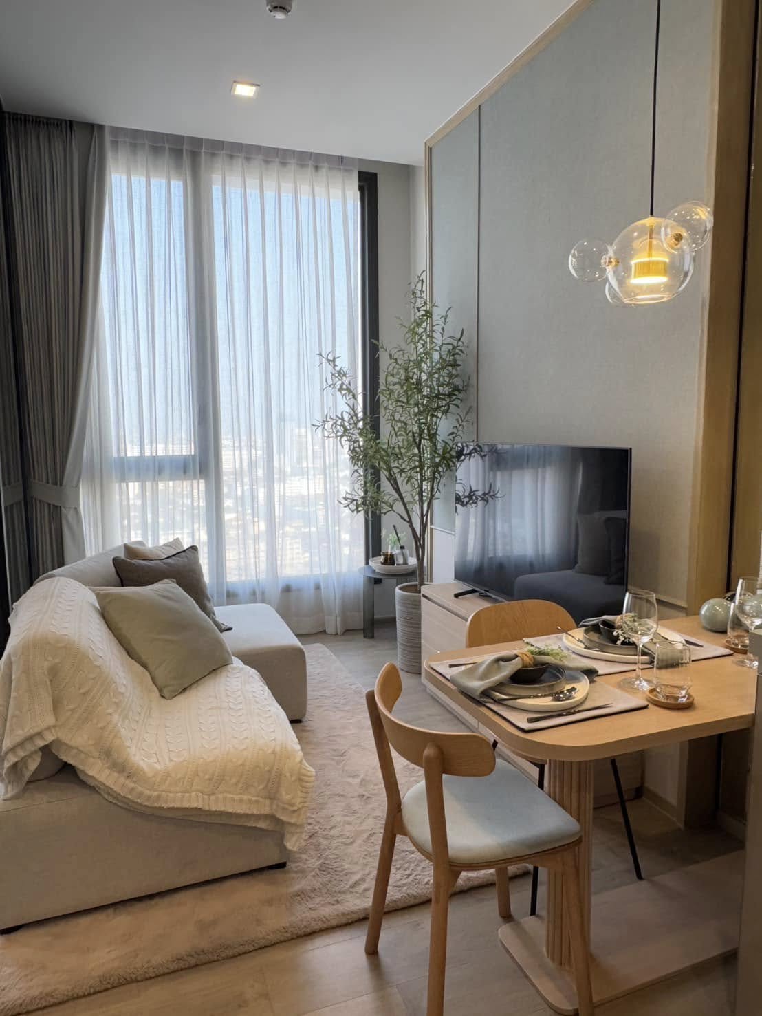 One Bedroom Condo For Rent