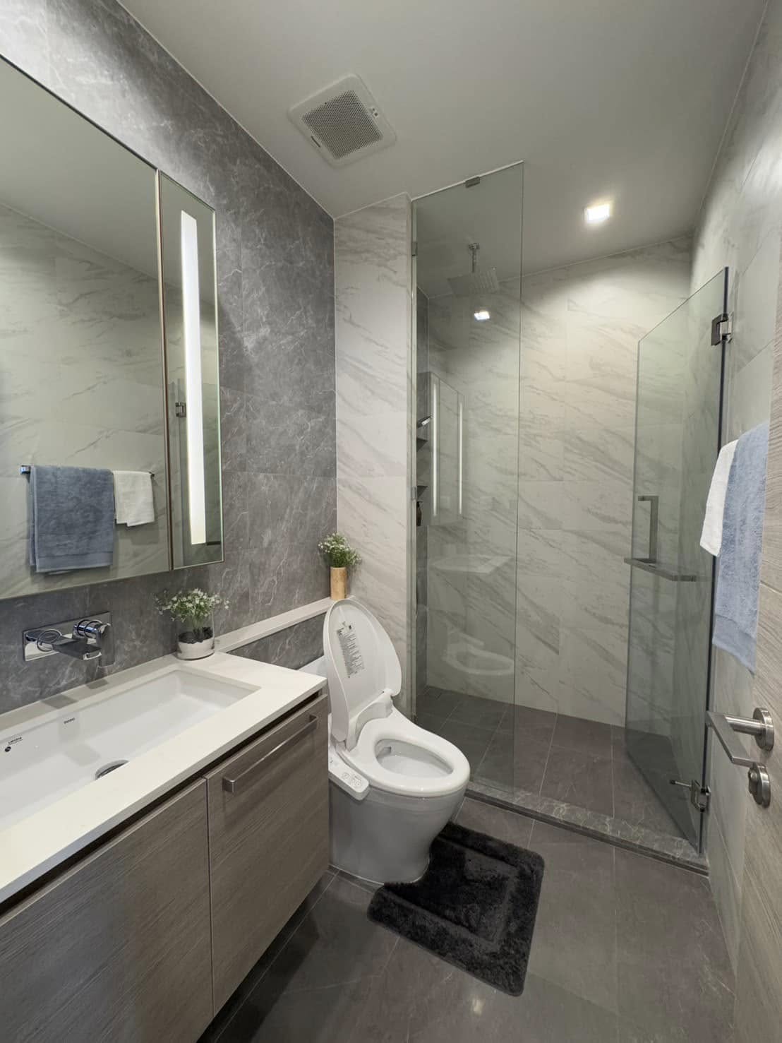 One Bedroom Condo For Rent
