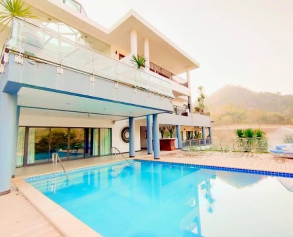 Luxury Pool Villa For Rent