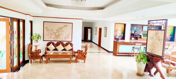 Luxury Pool Villa For Rent