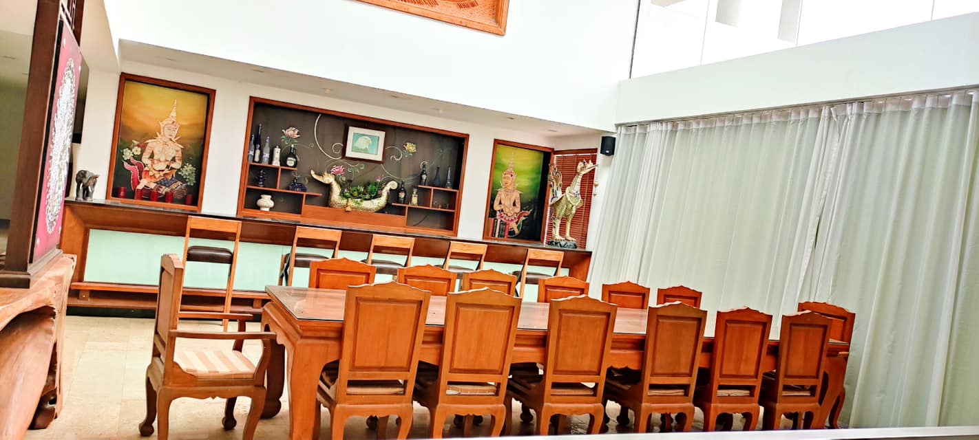 Luxury Pool Villa For Rent