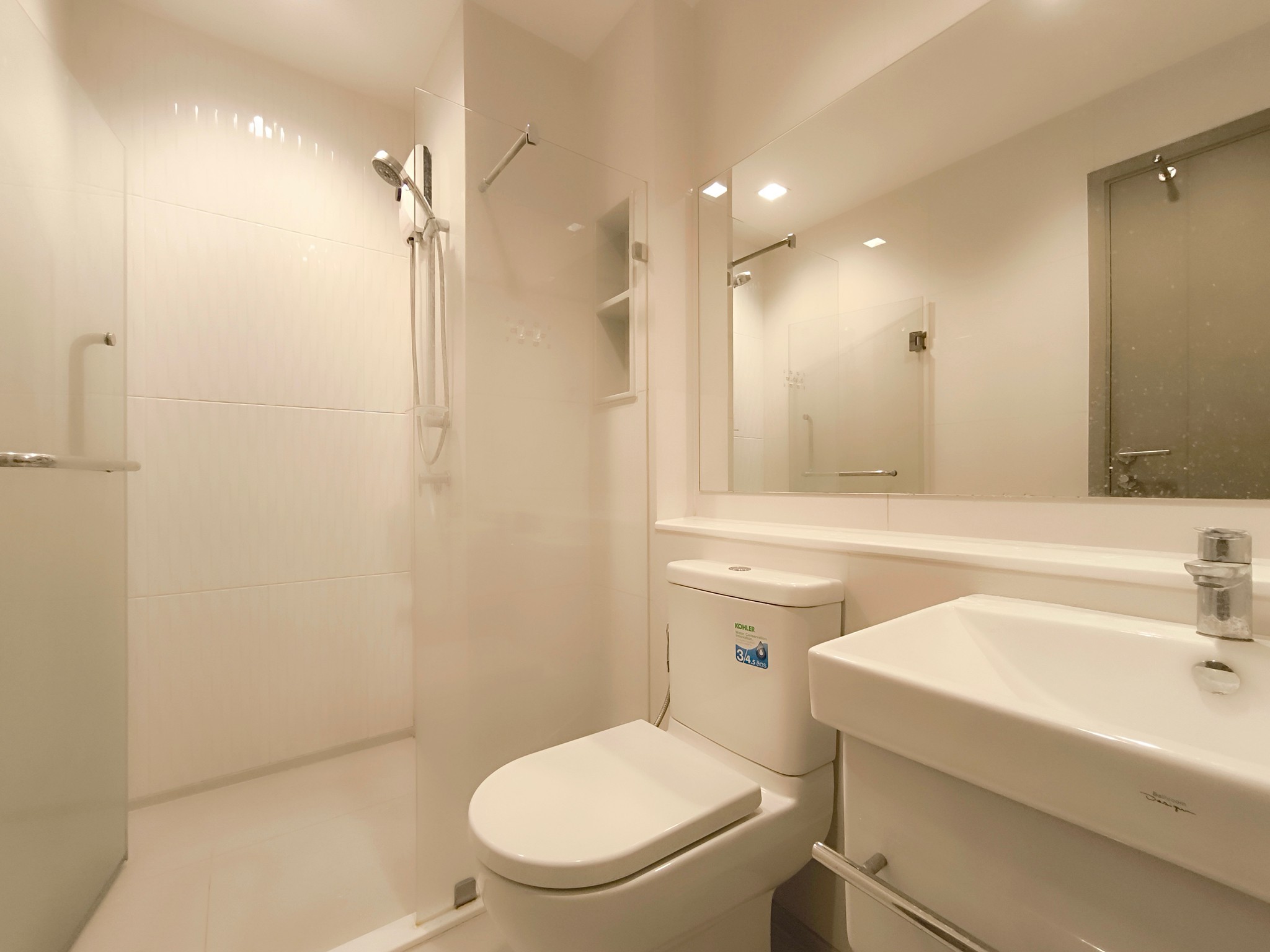 One Bedroom Condo For Rent
