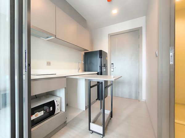 One Bedroom Condo For Rent