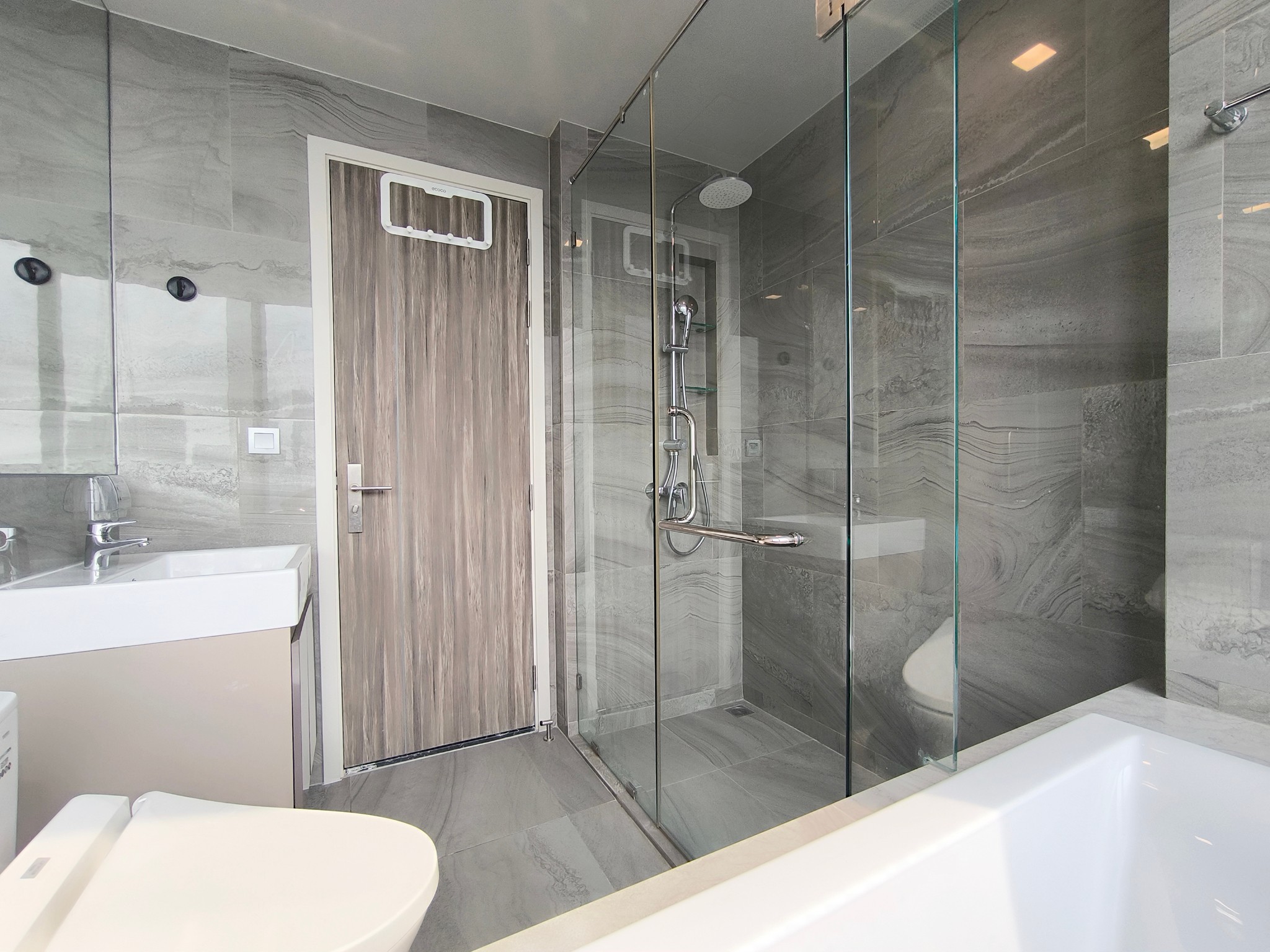 One Bedroom Apartment For Rent