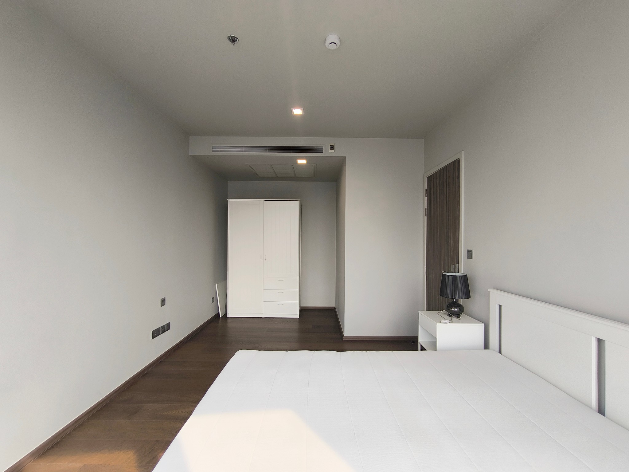 One Bedroom Apartment For Rent