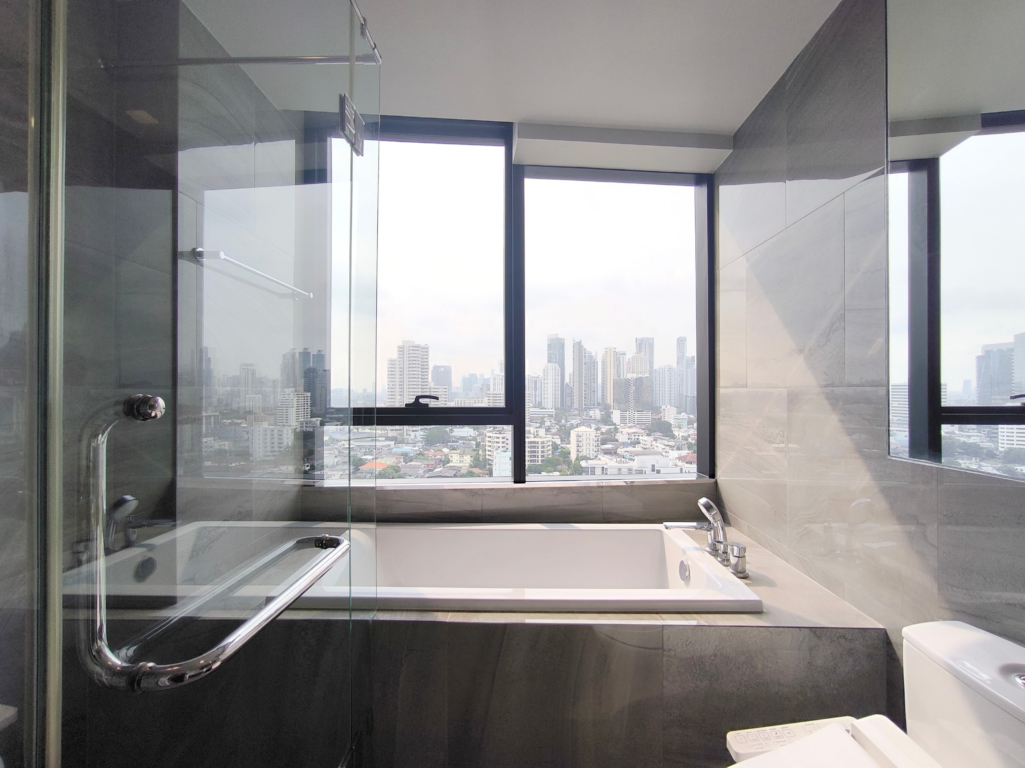 One Bedroom Apartment For Rent