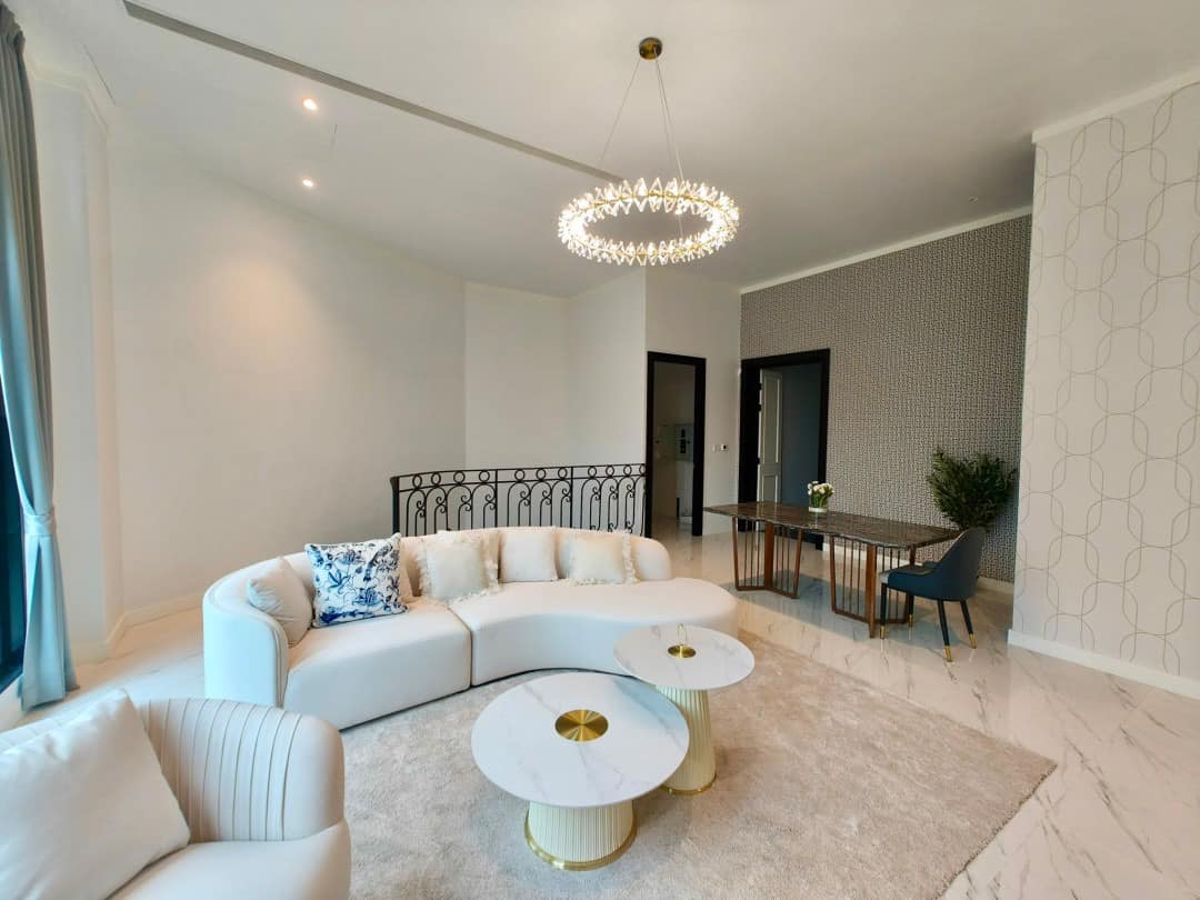 Luxury Pool Villa For Sale