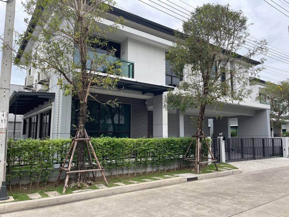 Detached House for Sale