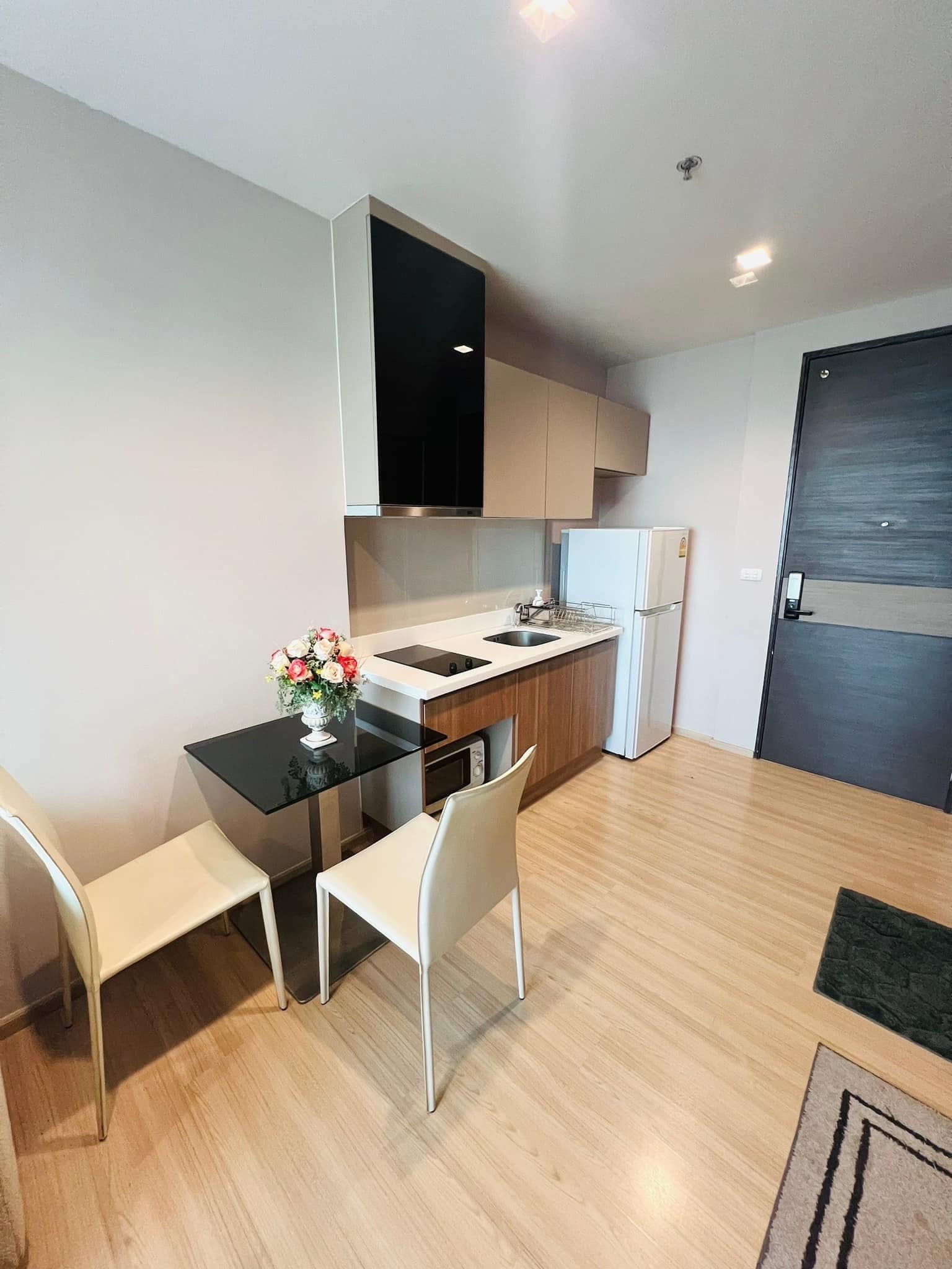 One Bedroom Condo For Rent