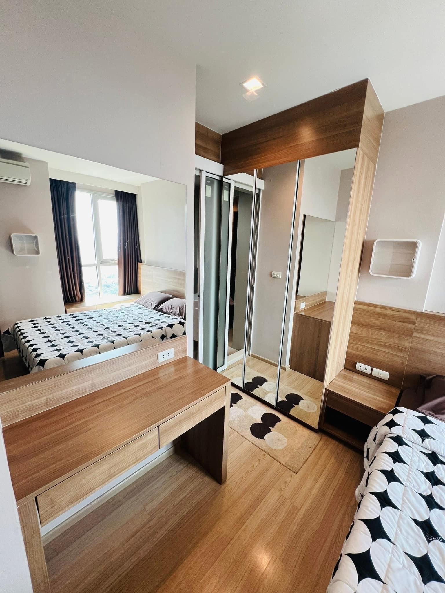 One Bedroom Condo For Rent