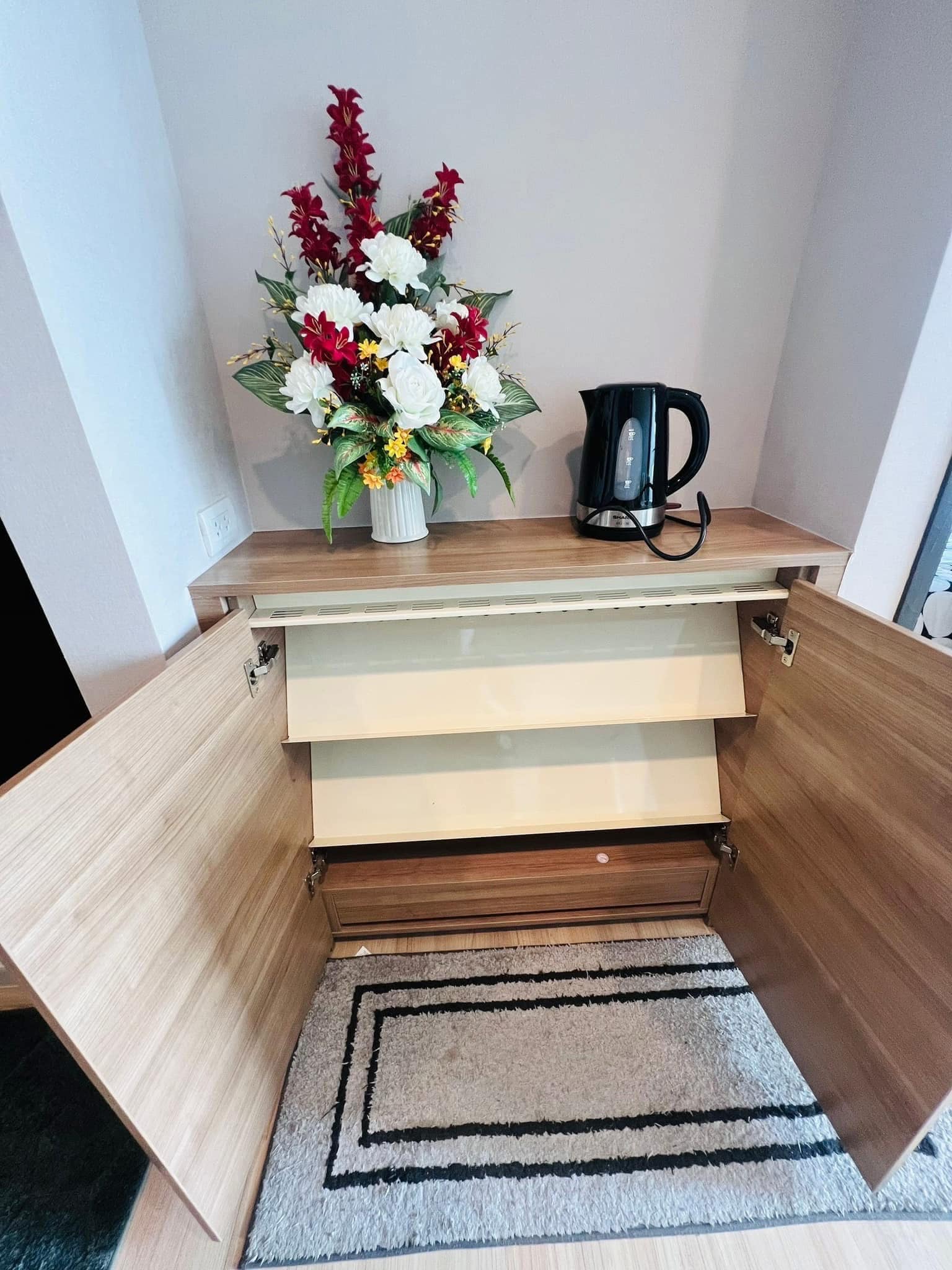 One Bedroom Condo For Rent