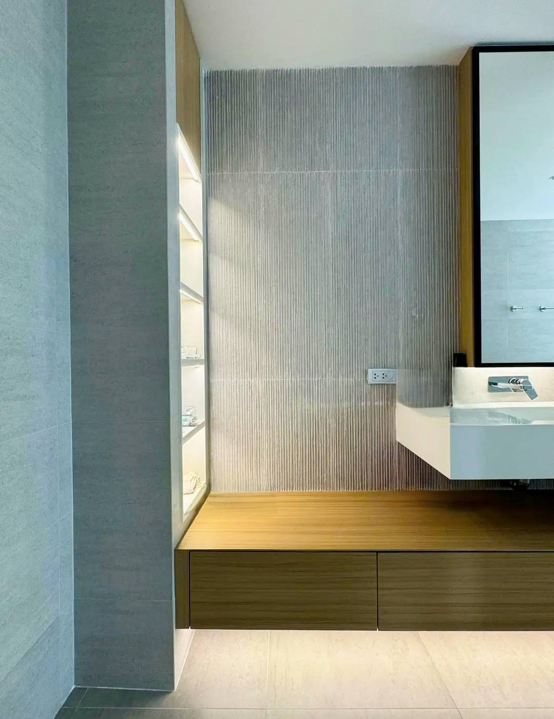 Luxury Two Bed Room Apartment For Rent 