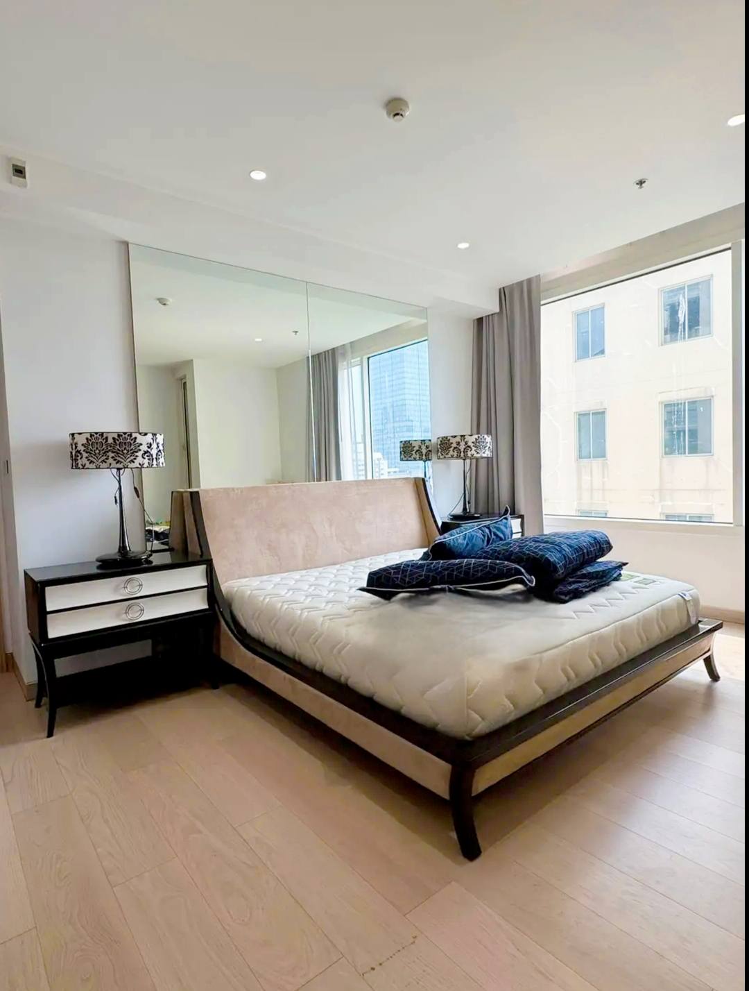 Luxury Two Bed Room Apartment For Rent 