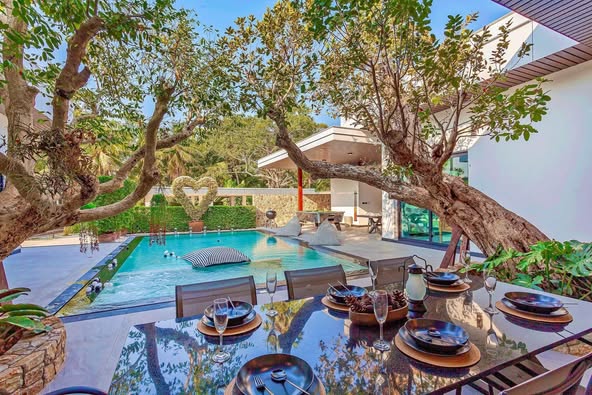 Luxury Pool Villa For Rent