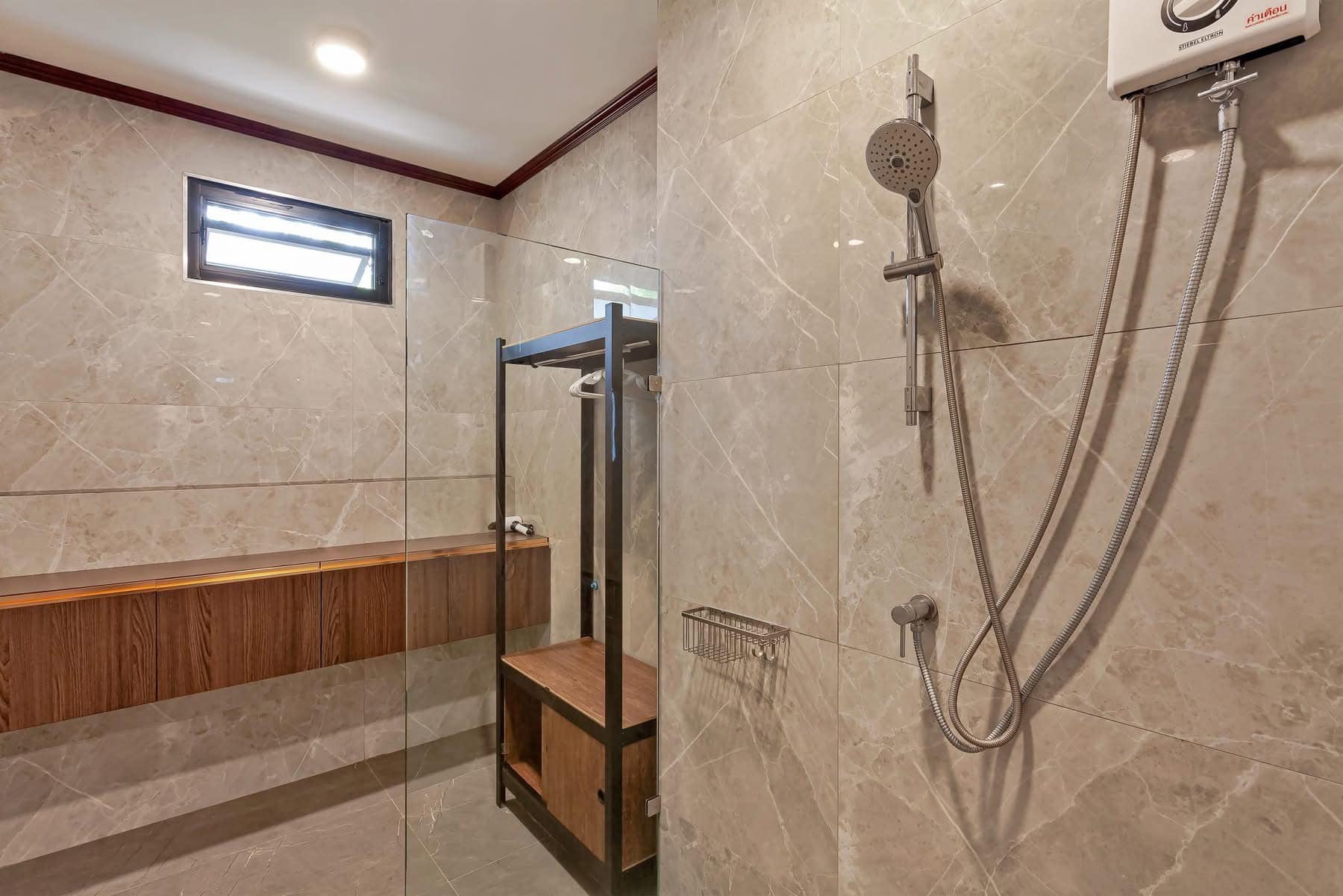 Luxury Pool Villa For Rent