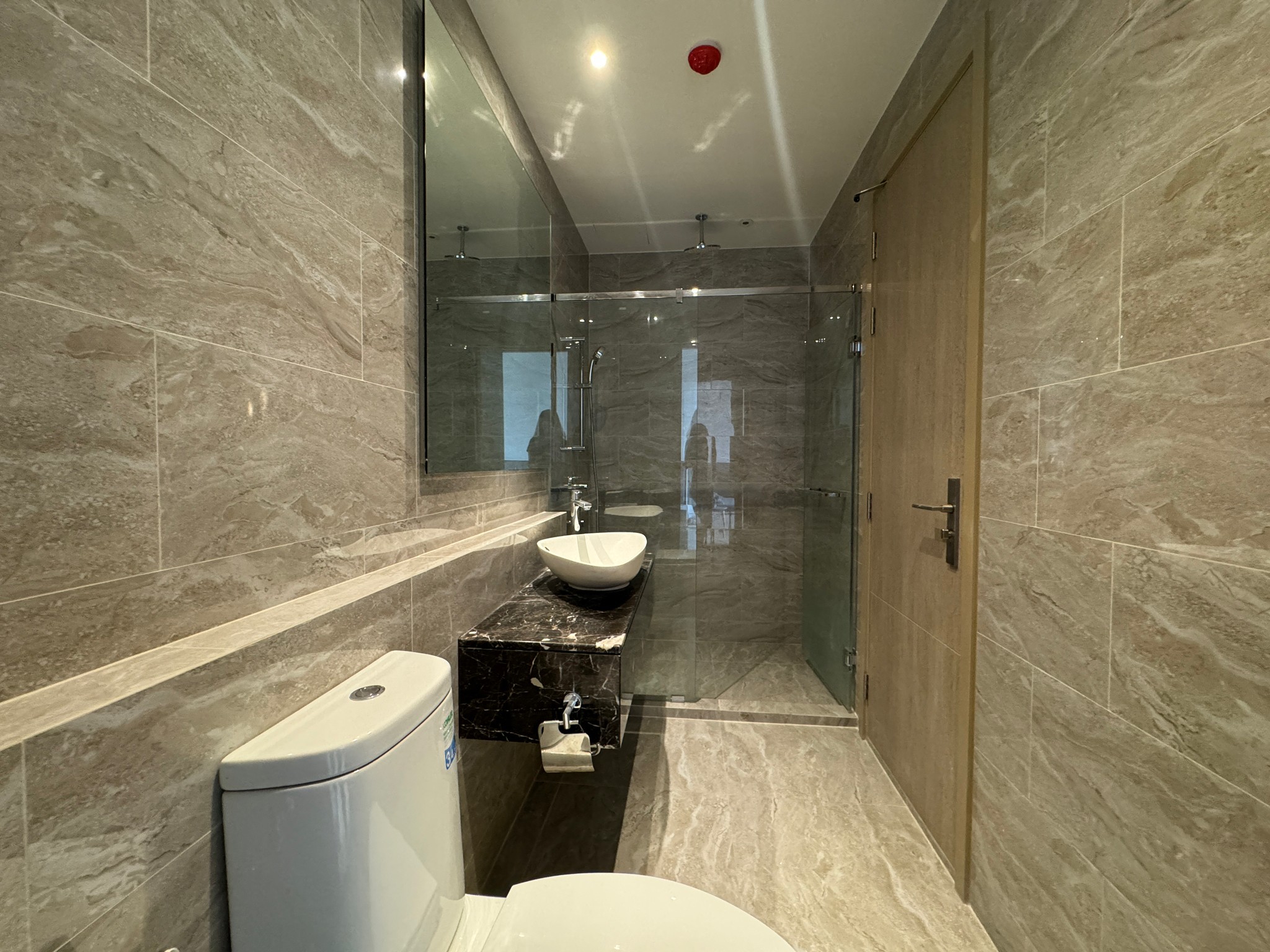 One Bedroom Condo For Rent