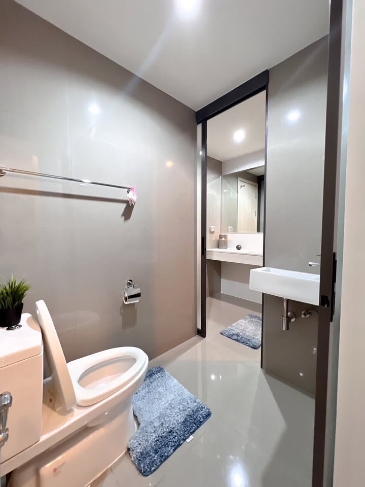 One Bedroom Condo For Rent