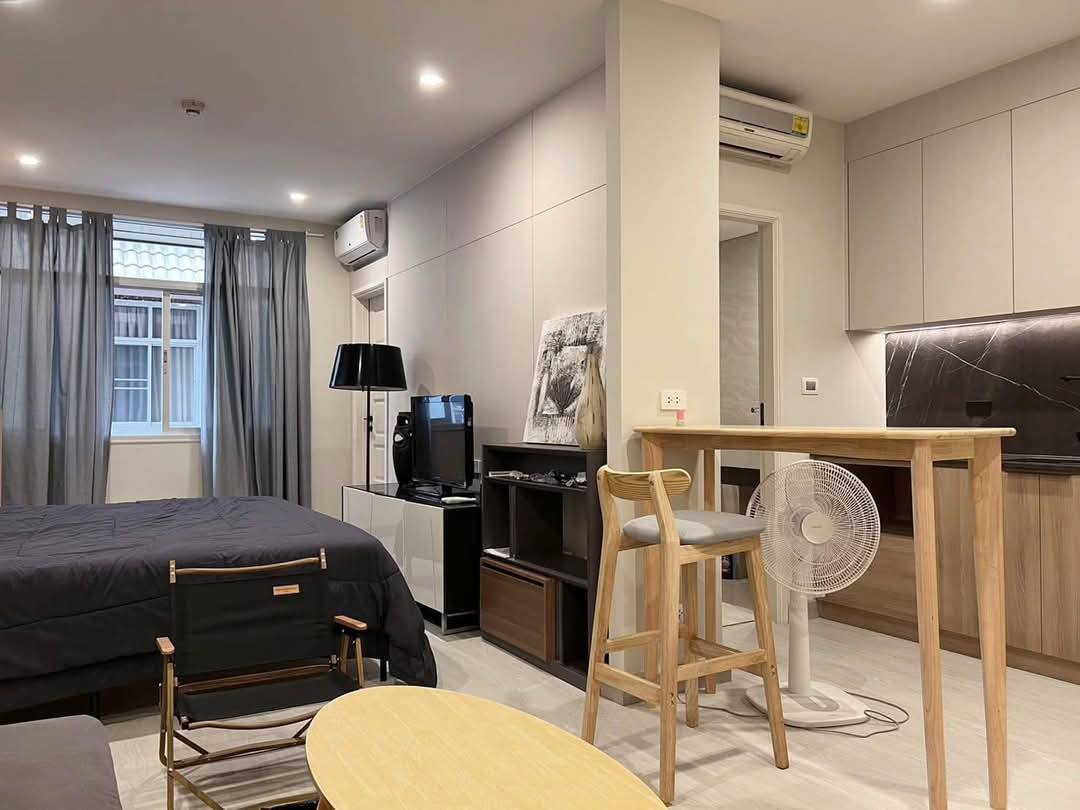 One Bedroom Condo For Rent