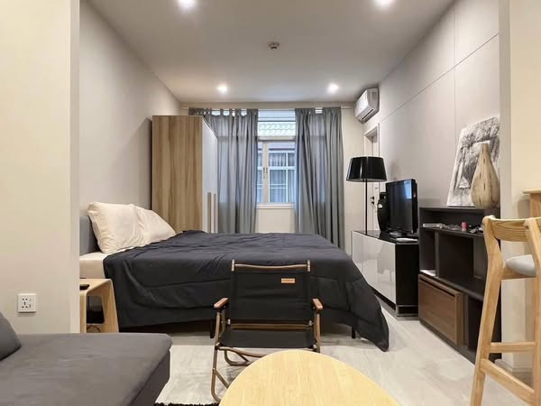 One Bedroom Condo For Rent