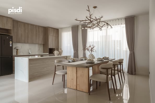Detached House For Rent